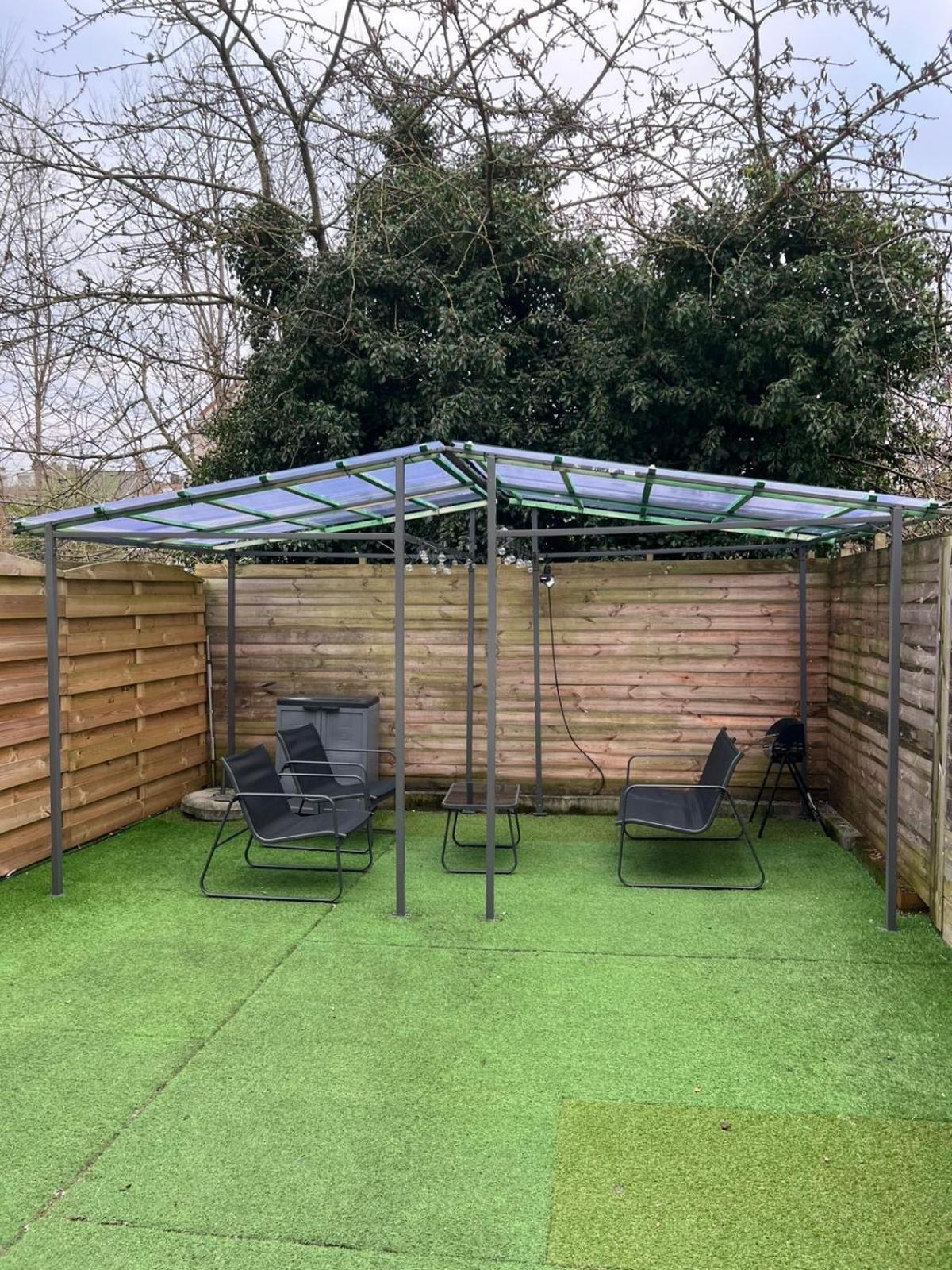 Appartement Avec Terrasse Privee Et Garage Rez De Chaussee Lumineux Bruxelles