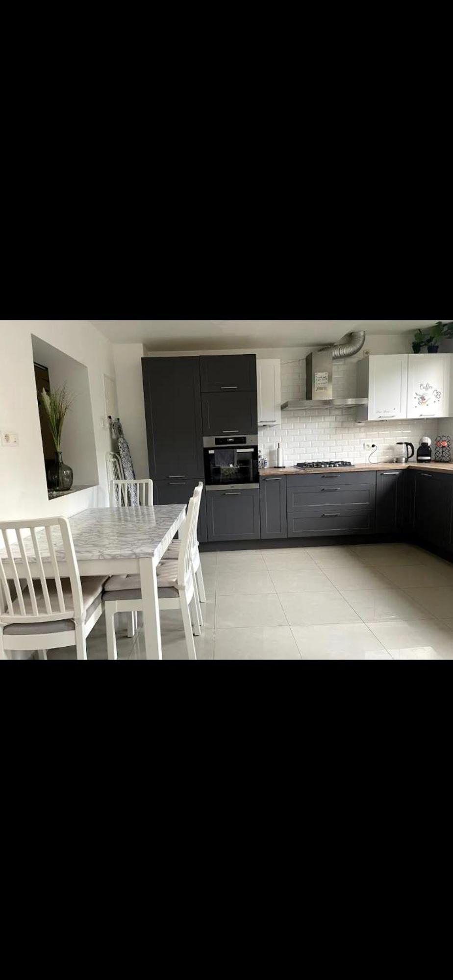 Apartment Spacieux Avec Terrasse Et Garage Prive *
